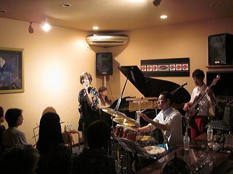 5/14Masayo with Super Latin Trio